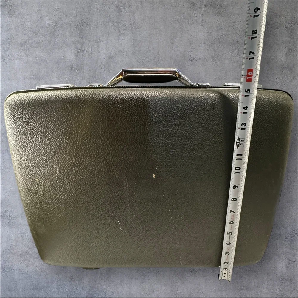 Vintage American Tourister Dark Green Tiara Hard Case‎ Luggage 21 X 15 X 7